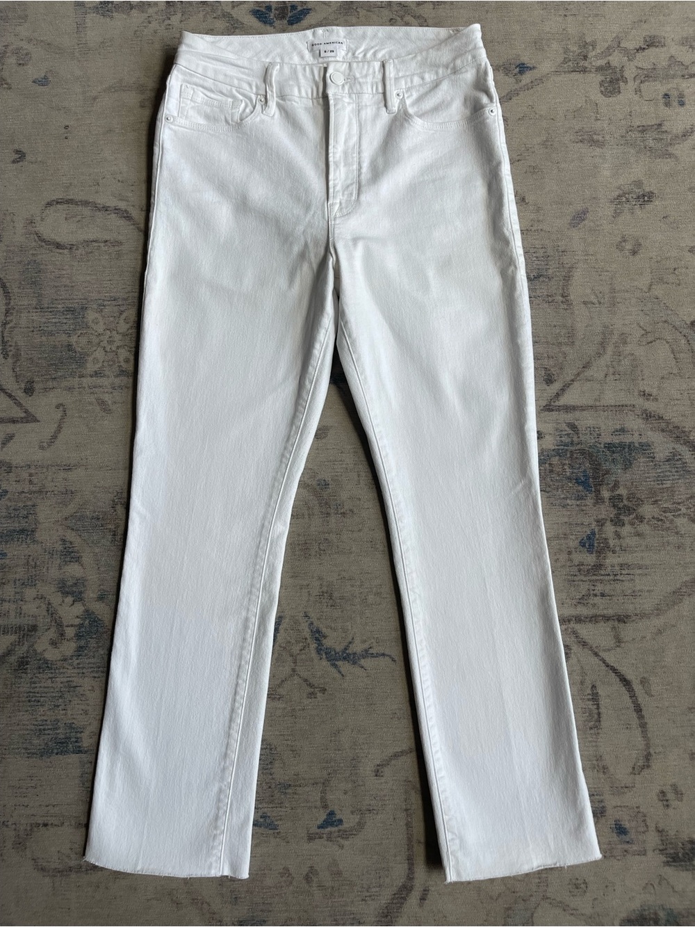 Good American Good Legs Straight White Jeans Size 8/29 High Rise Raw Hem